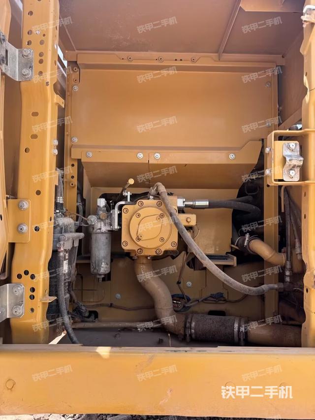 液压泵斜45 左（大件舱室）