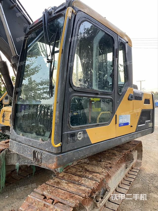 駕駛室左前45度（駕駛室部分）