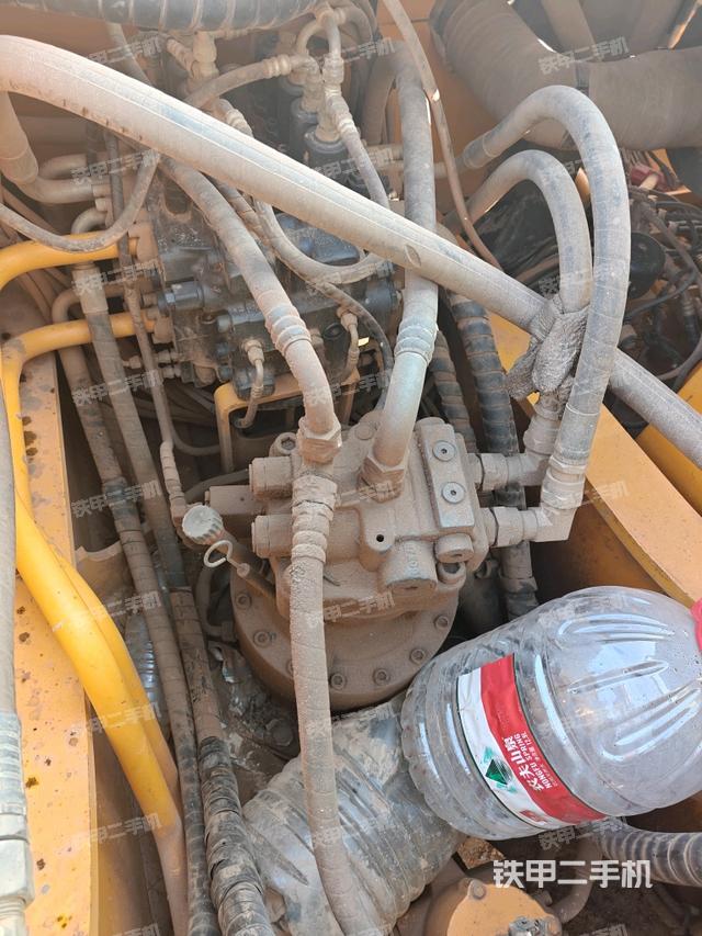 回轉(zhuǎn)馬達(dá)（上車部件）