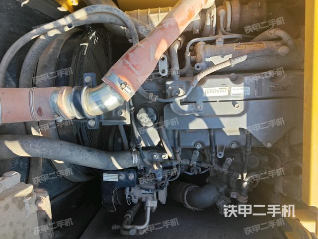 发动机室（上车部件）