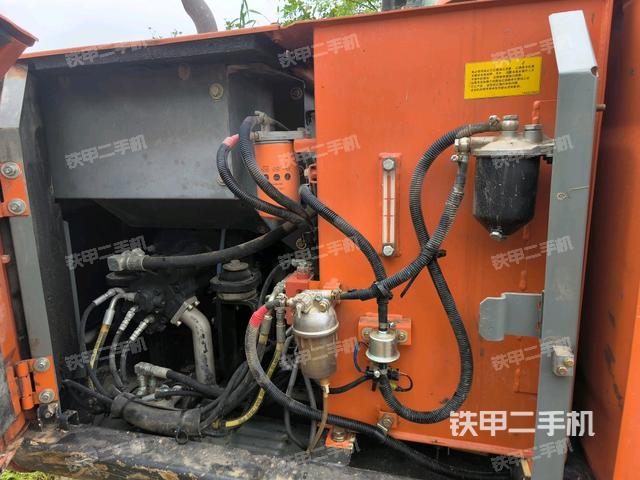 電瓶（大件艙室）