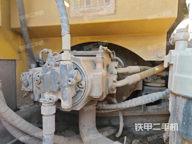 液压泵斜45 左（大件舱室）