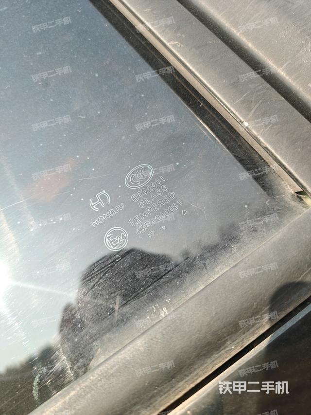 右側(cè)玻璃角標(biāo)（駕駛室部分）