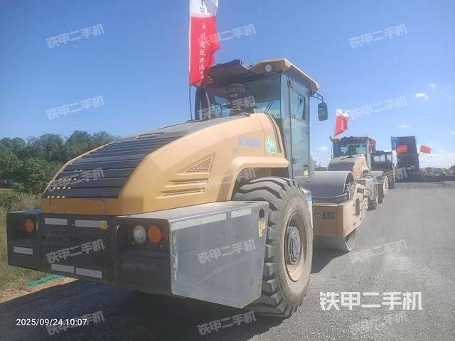 整机右后45°（设备外观及核心部件）