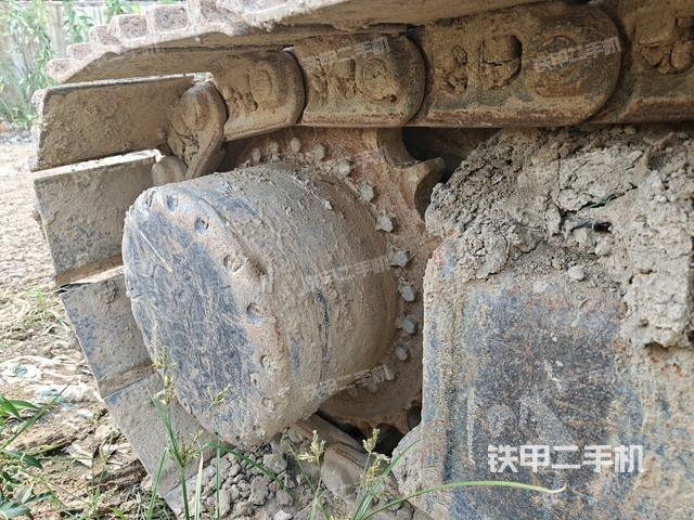 右驅(qū)動(dòng)輪（行走機(jī)構(gòu)）