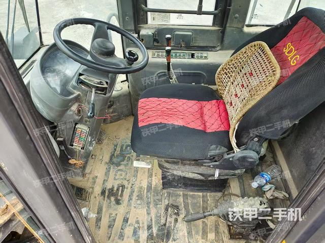 驾驶室操作台（整机外观及大件）