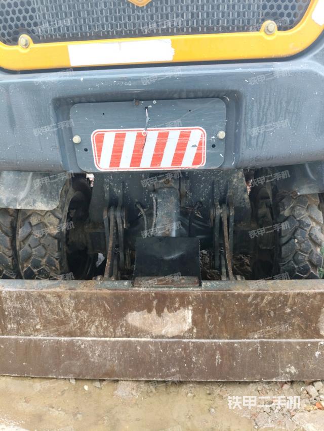 轉(zhuǎn)盤和下車架正前（工作和回轉(zhuǎn)裝置）