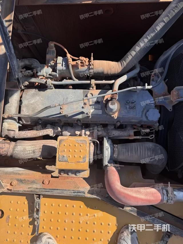 發(fā)動(dòng)機(jī)室（上車部件）