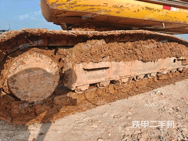 左側(cè)履帶整體?（行走機(jī)構(gòu)）