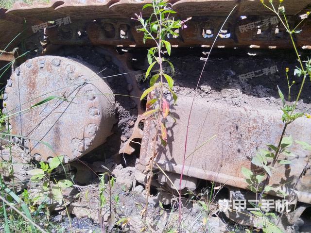 右驅(qū)動輪（行走機構(gòu)）