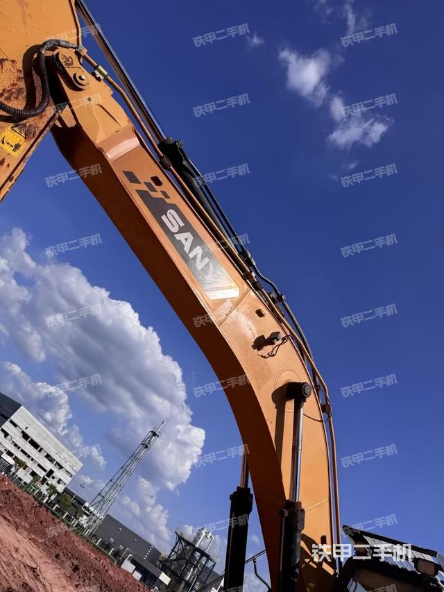 大臂整體?右側(cè)（工作和回轉(zhuǎn)裝置）