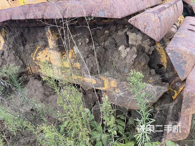 駕駛室操作臺(tái)（設(shè)備外觀及核心部件）