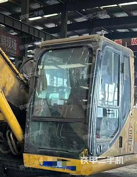 驾驶室整体（整机外观）