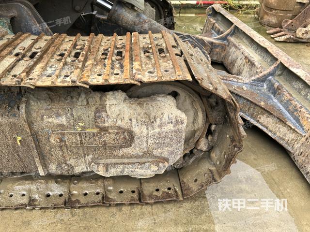 左導(dǎo)向輪（行走機(jī)構(gòu)）