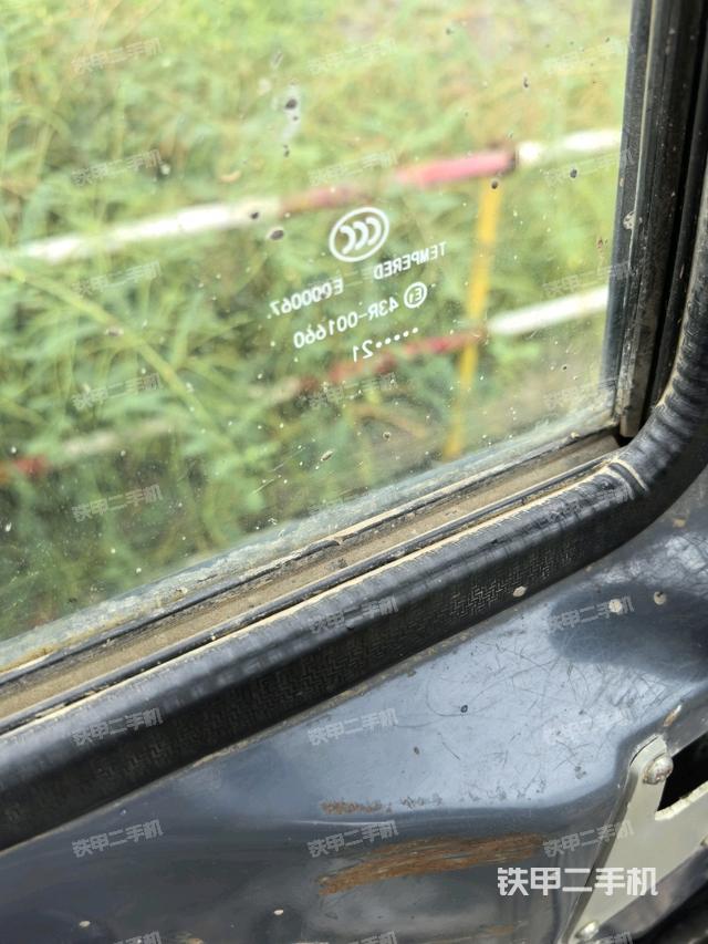 后窗玻璃角標(biāo)（駕駛室部分）