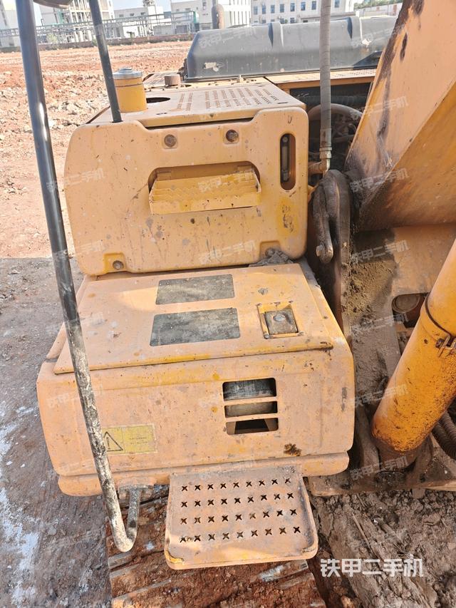 大臂根部?斜視（工作和回轉(zhuǎn)裝置）