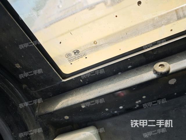 后窗玻璃角標(biāo)（駕駛室部分）