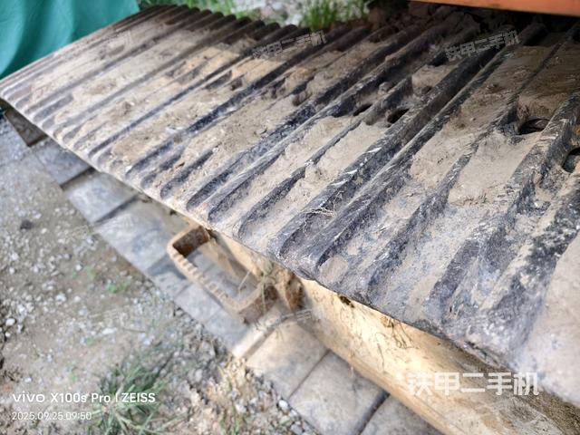 单侧履带整体（整机外观）