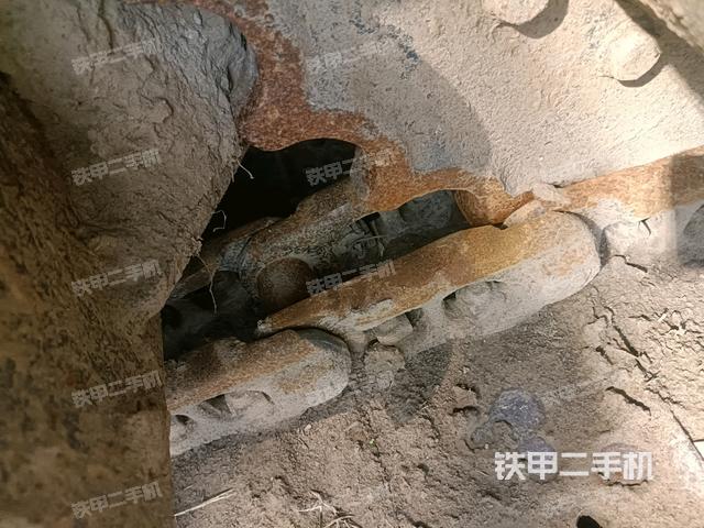 左側(cè)行走馬達(dá)蓋板(行走機(jī)構(gòu)) 左側(cè)行走馬達(dá)蓋板(行走機(jī)構(gòu))