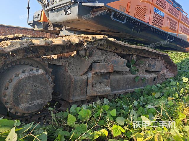 单侧履带整体（整机外观）