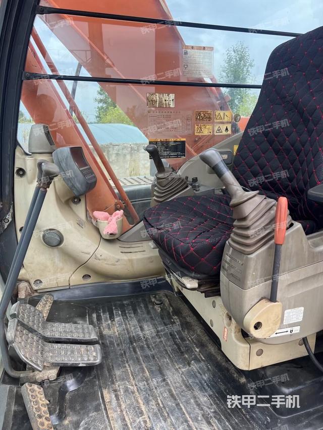 驾驶室整体（整机外观）