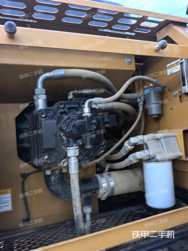 液压泵室（大件舱室）