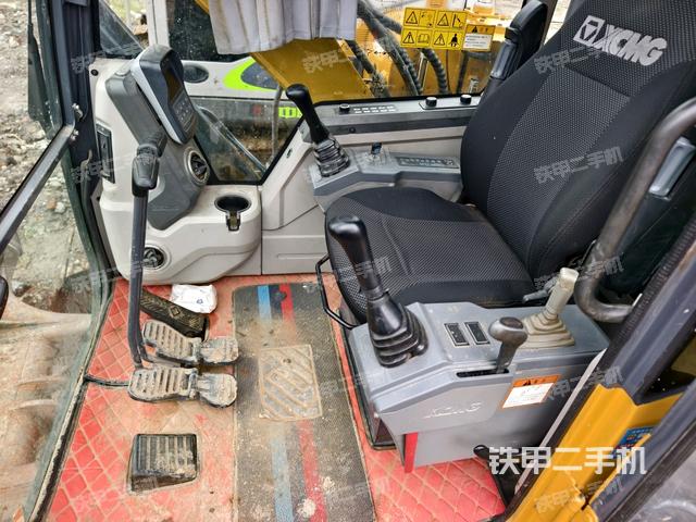 驾驶室整体（整机外观）