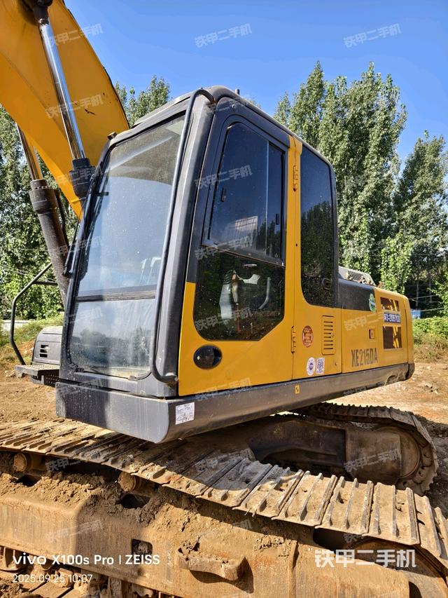 驾驶室整体（整机外观）