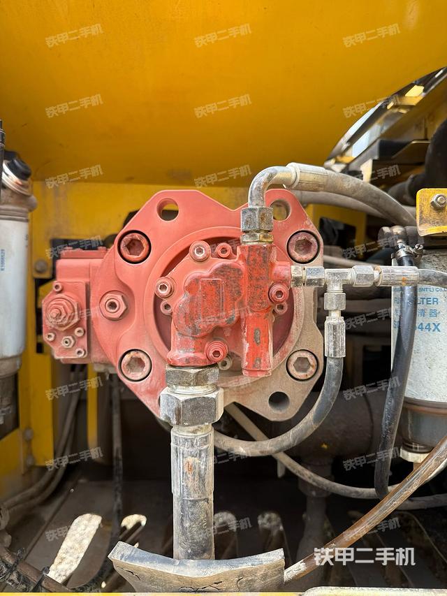 单侧履带整体（整机外观）