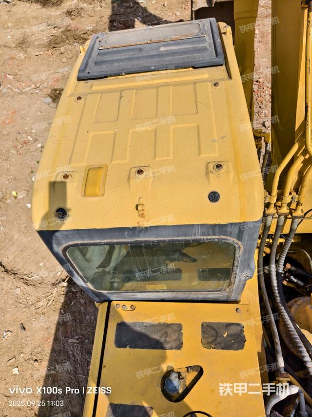 驾驶室顶部（整机外观）