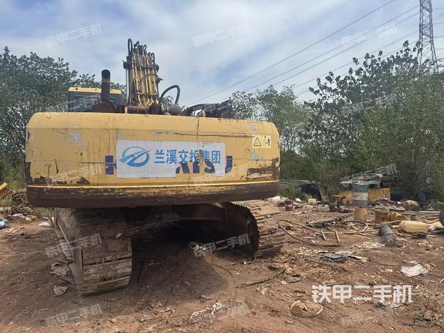 驾驶室整体（整机外观）