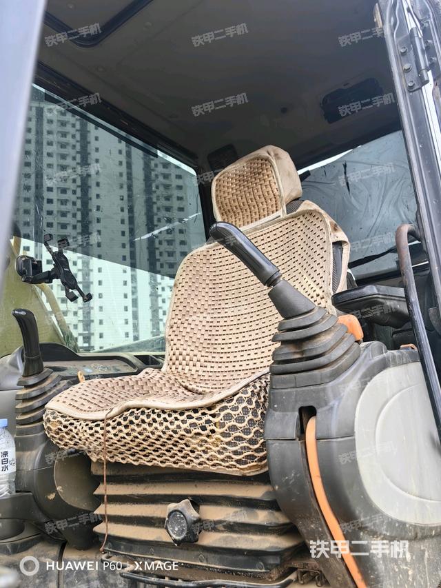 駕駛室整體（整機(jī)外觀）