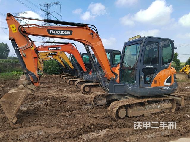 斗山DX55-9C挖掘机