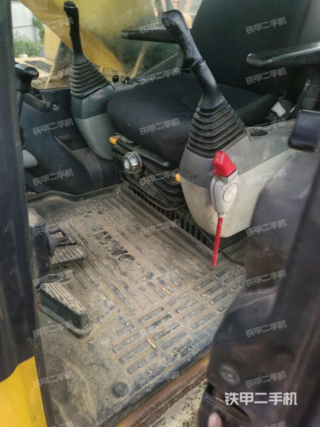 驾驶室整体（整机外观）