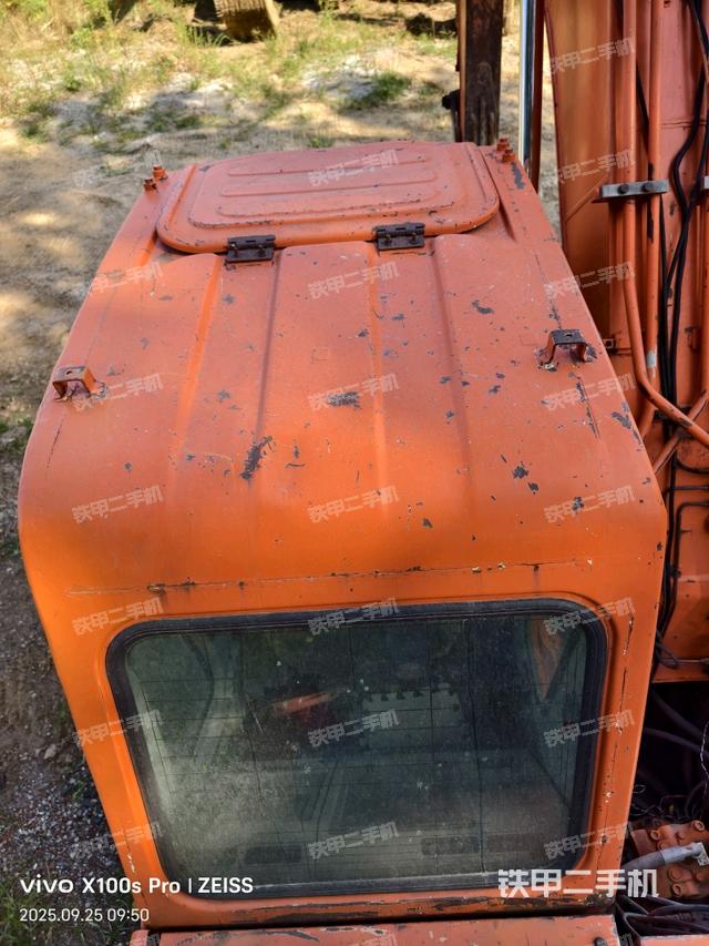 驾驶室顶部（整机外观）