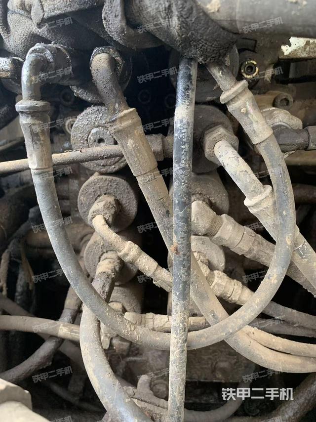 回轉馬達和主控閥（整機外觀）