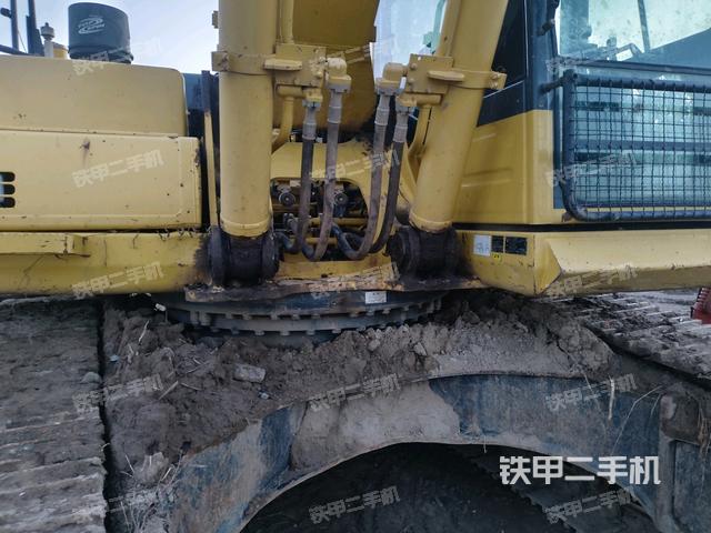 转盘和下车架正前（工作和回转装置）