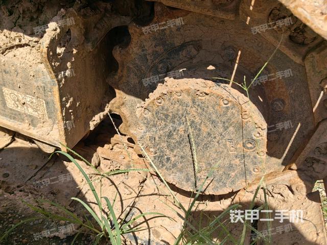 右驱动轮（行走机构）