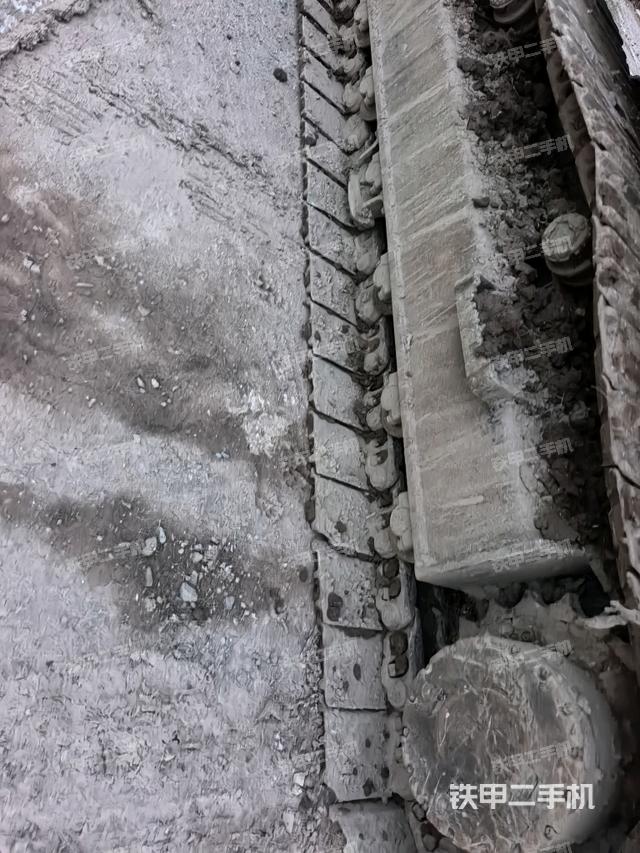 左侧履带整体 （行走机构）