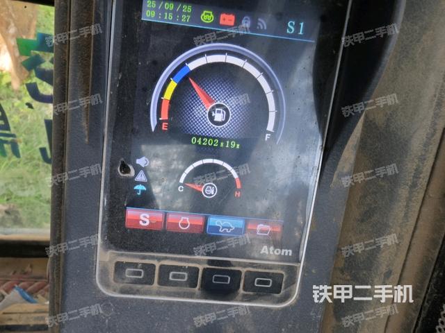 驾驶室整体（整机外观）