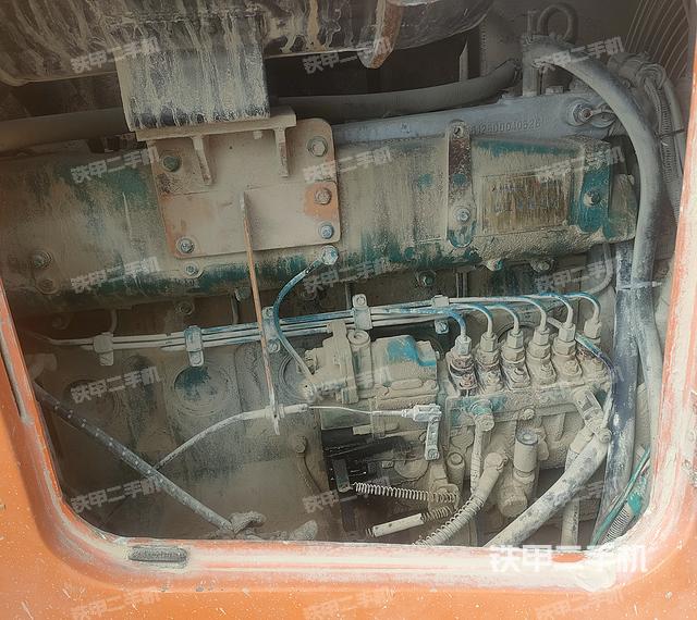 发动机左侧（整机外观及大件）