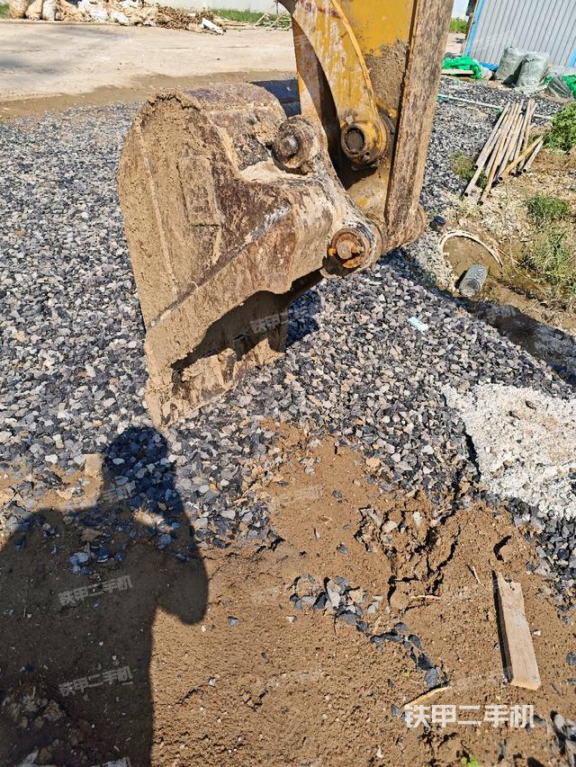 鏟斗右后整體（工作和回轉(zhuǎn)裝置）