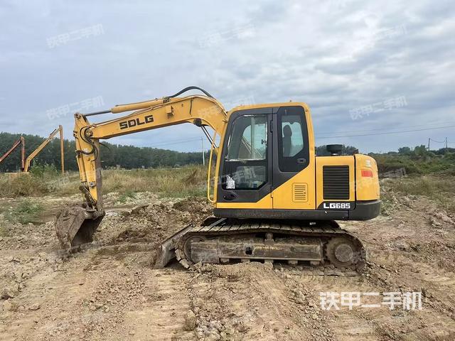 山东临工E685F挖掘机