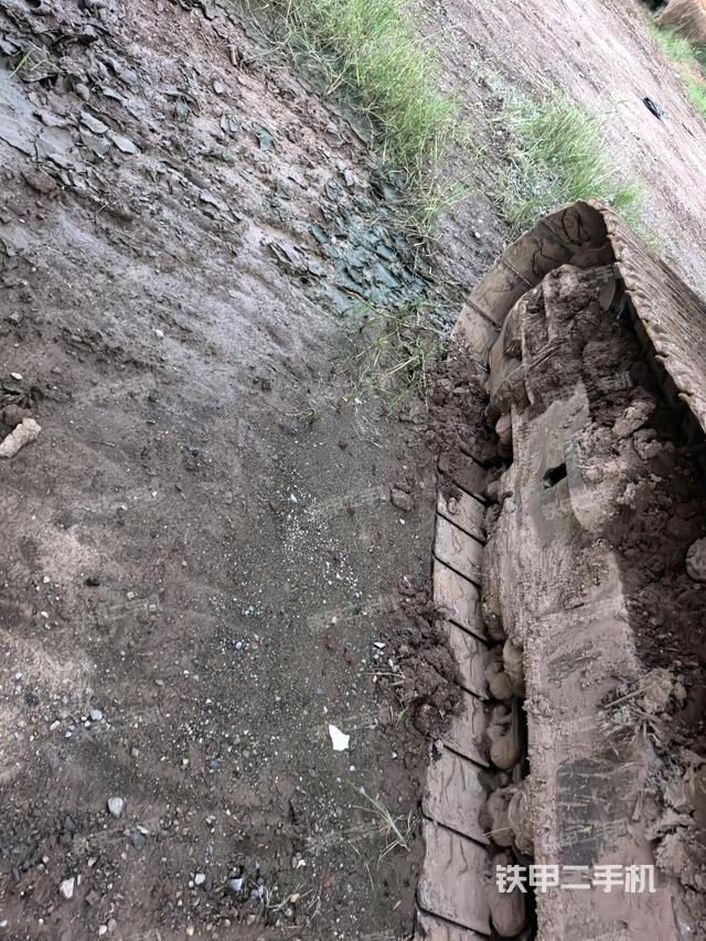 左側(cè)履帶整體?（行走機構(gòu)）