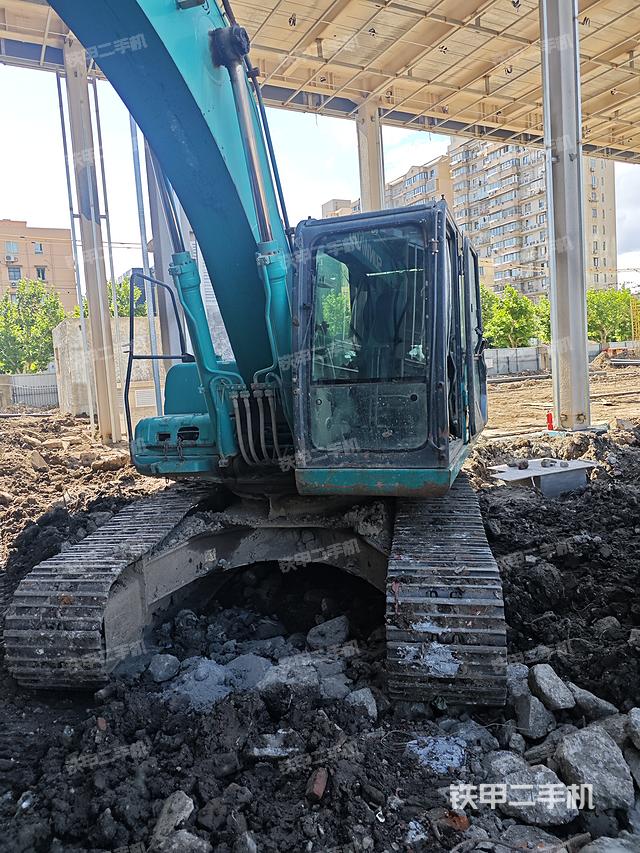 驾驶室整体（整机外观）