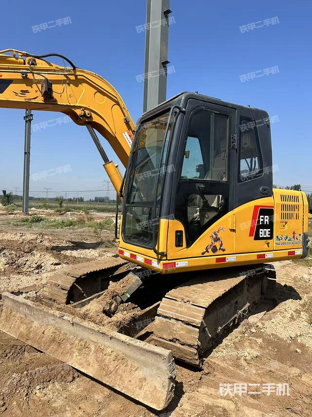 驾驶室整体（整机外观）