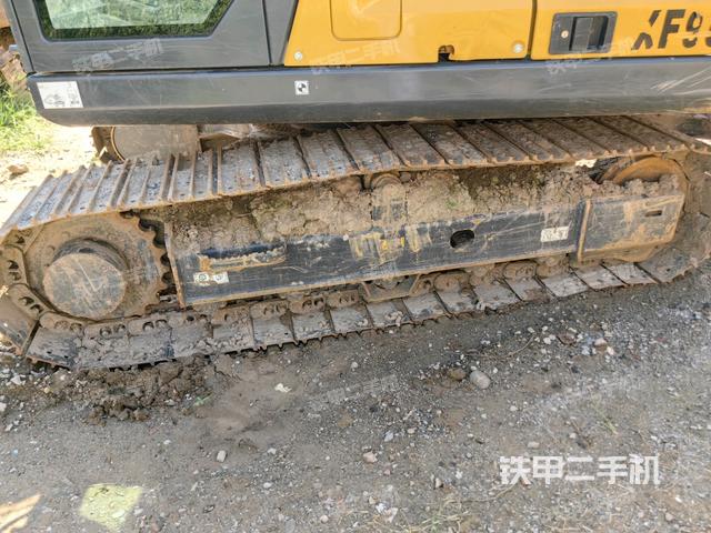 左侧履带整体 （行走机构）