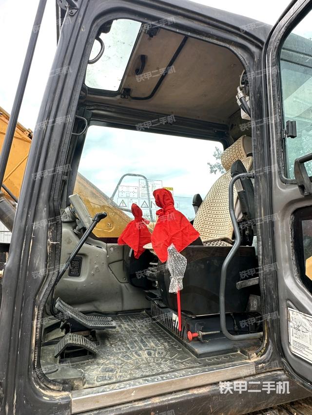 驾驶室整体（整机外观）