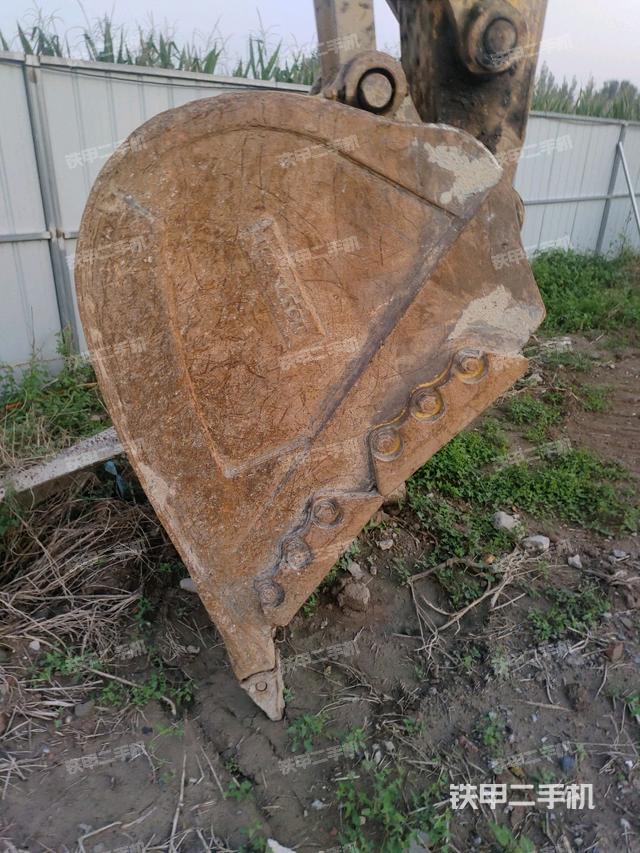 铲斗右后整体（工作和回转装置）