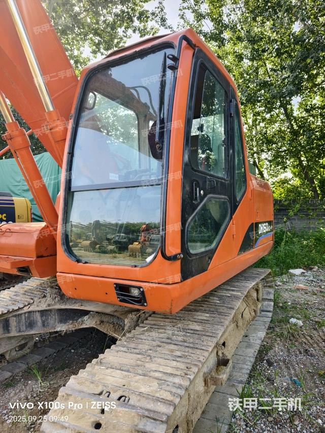 驾驶室整体（整机外观）